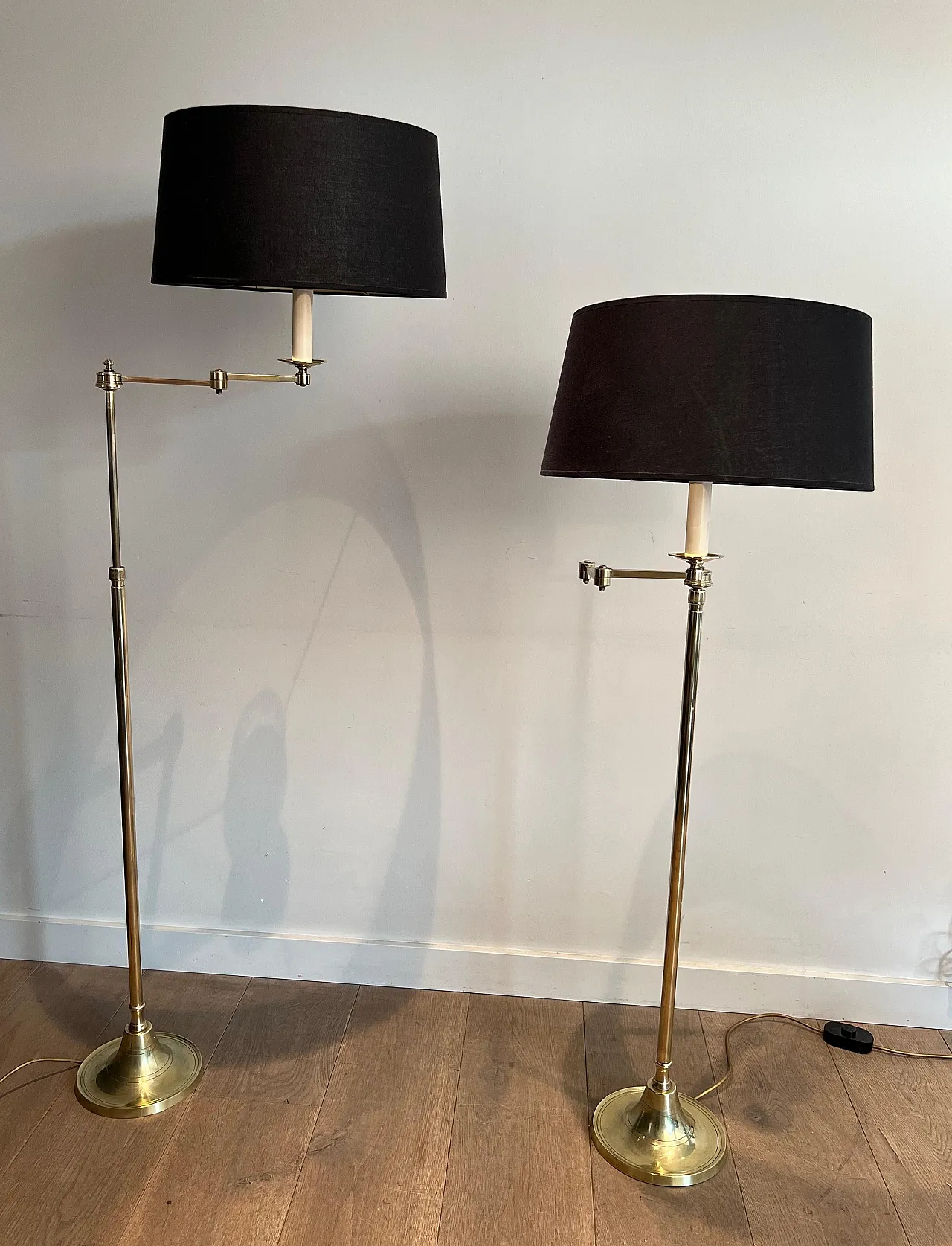 Coppia di lampade in ottone con braccio rimovibile, anni '40 18