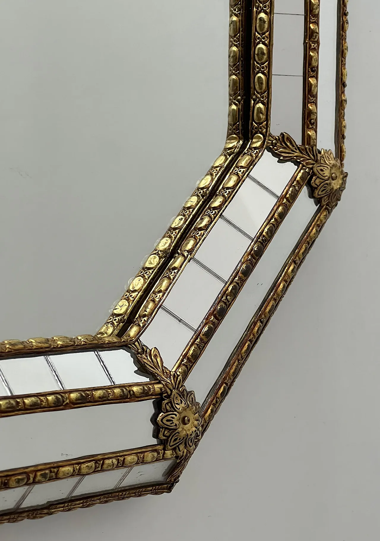 Octogonal multi-facets mirror with brass garlands, 1970s 11