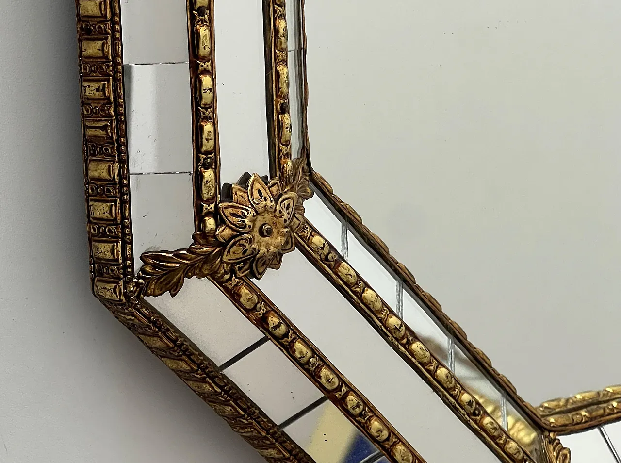 Octogonal multi-facets mirror with brass garlands, 1970s 16