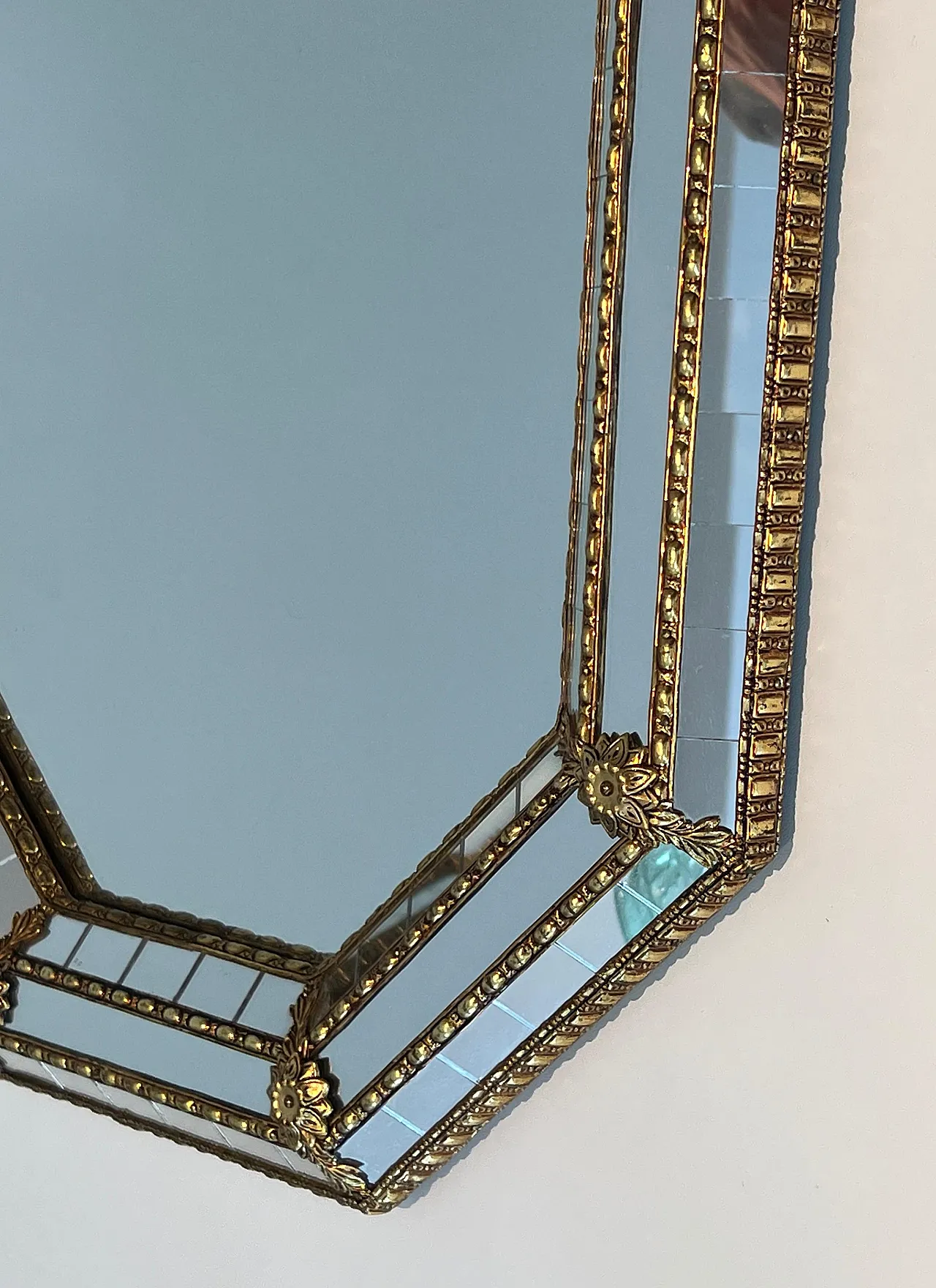 Octogonal multi-facets mirror with brass garlands, 1970s 17