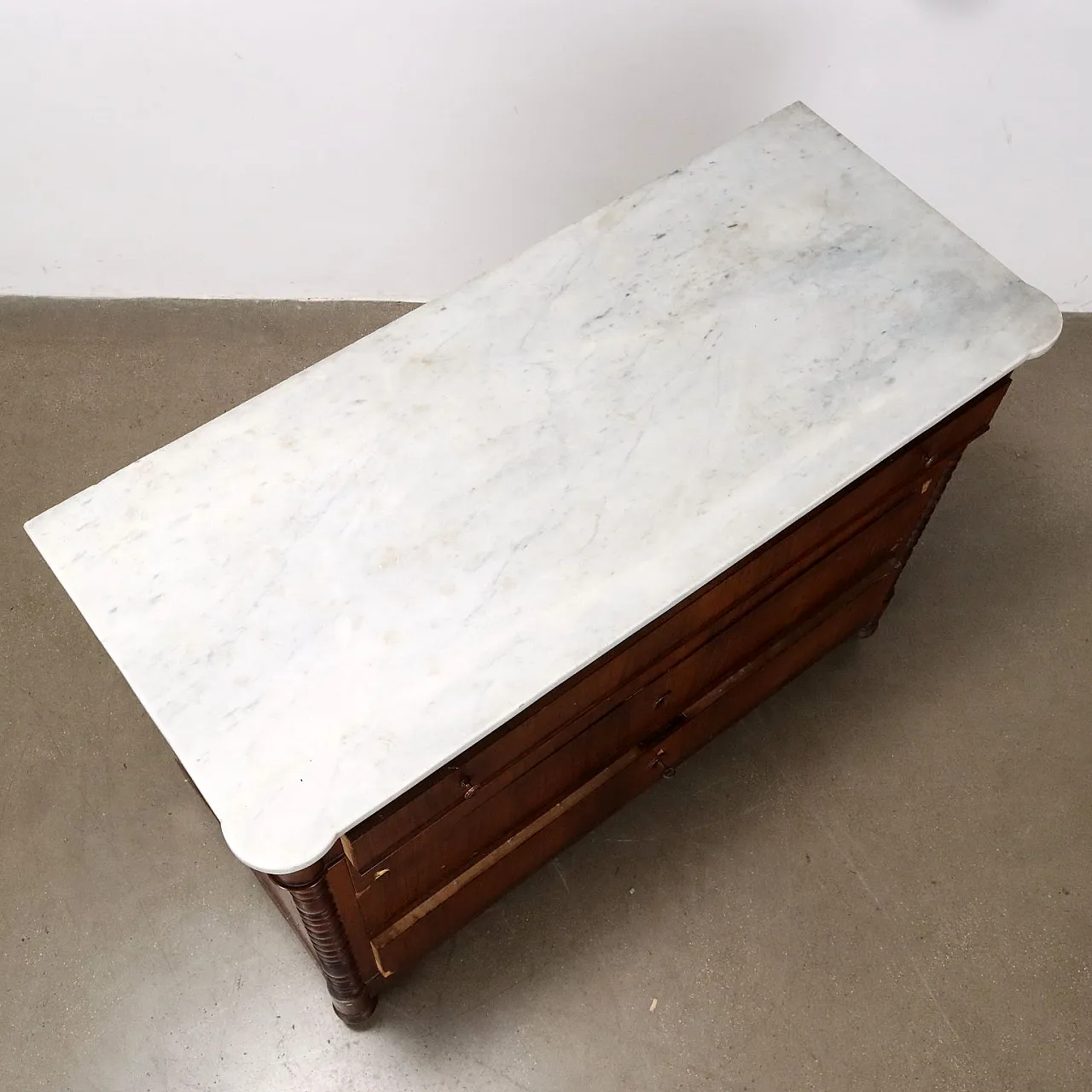 Cassettone Luigi Filippo in noce, '800 3