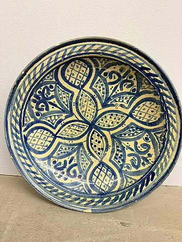 Piatto in maiolica dipinta, 19th century