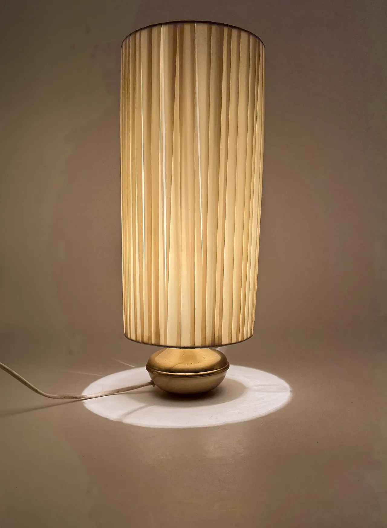 Mid Century modern brass table lamp, 60s 9