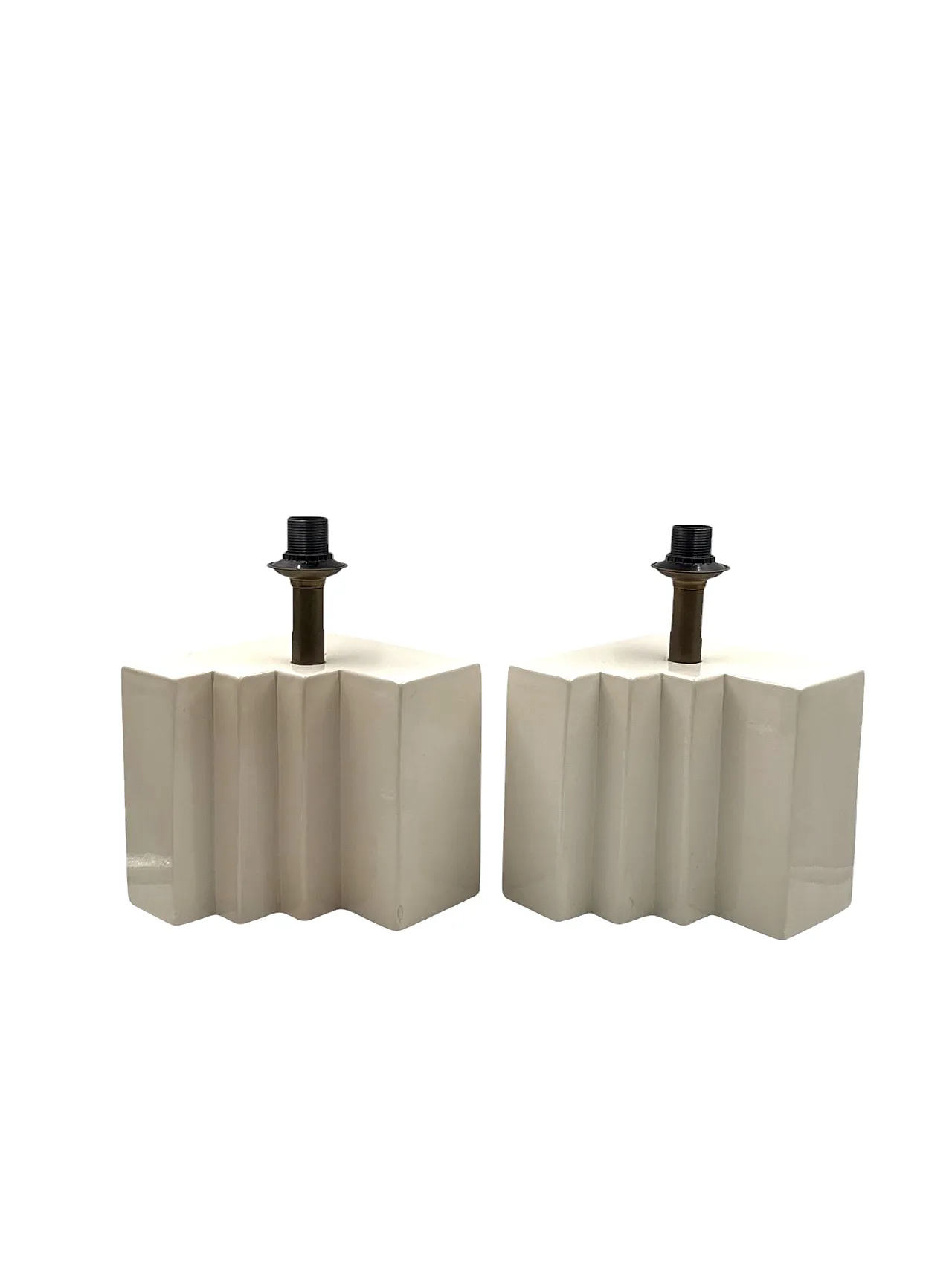 Pair of Hollywood Regency set of ceramic table lamps, 1970s 22