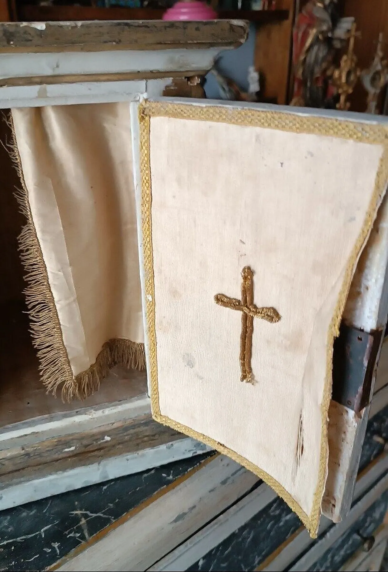 Tabernacolo in legno laccato e dorato, tardo '700 7
