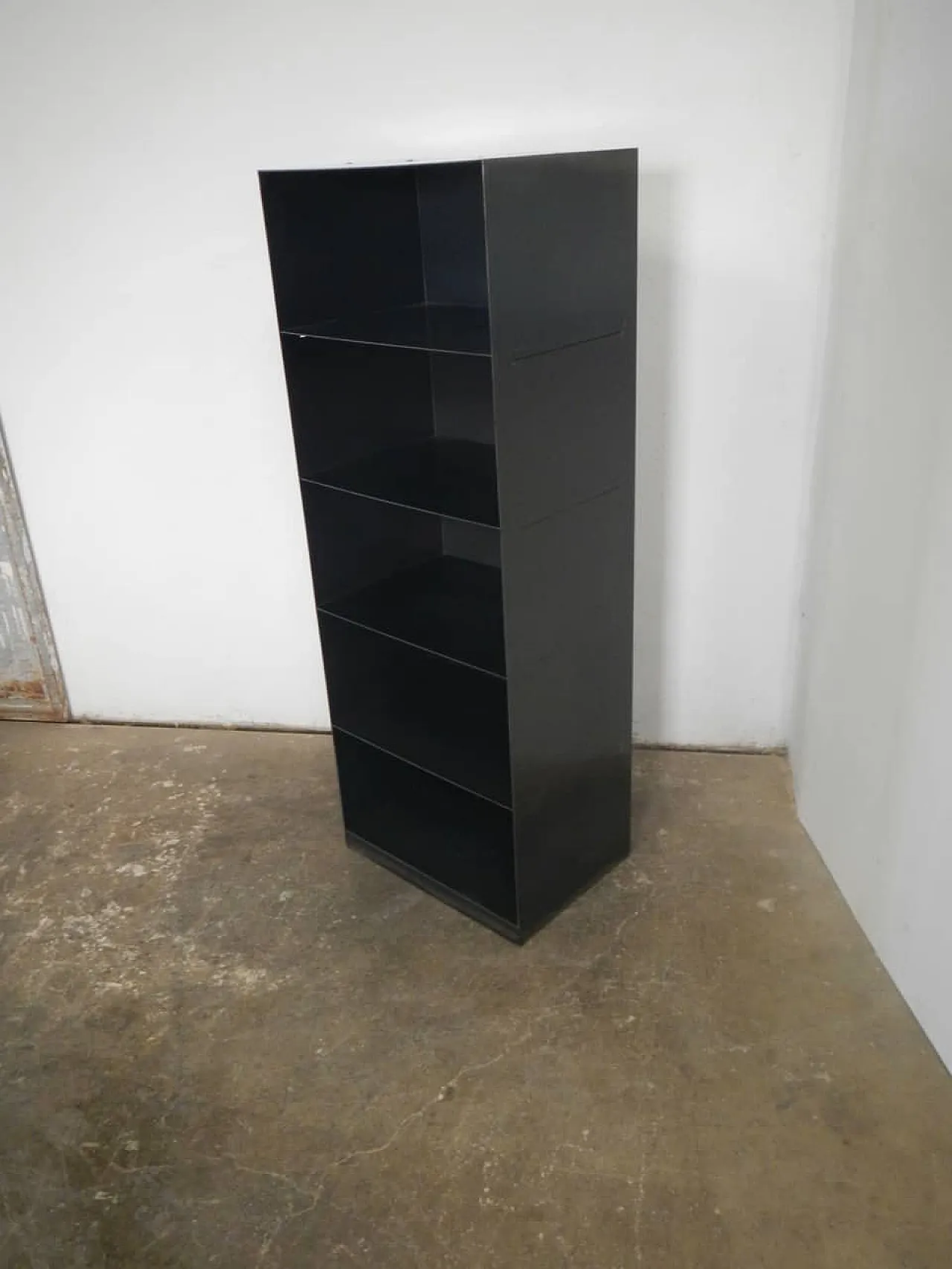 Scaffali in ferro nero 1980 4