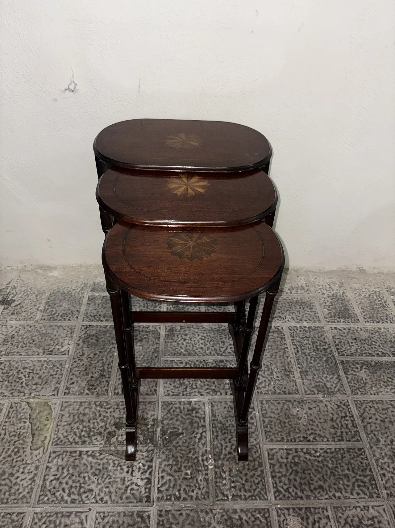 Tavolini impilabili, anni '50 6