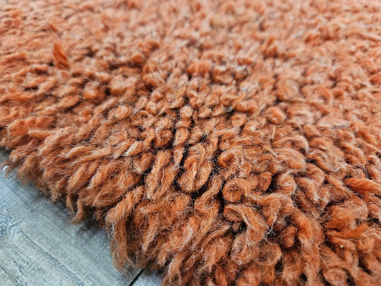 Rug Italian in red wool, 70s 5