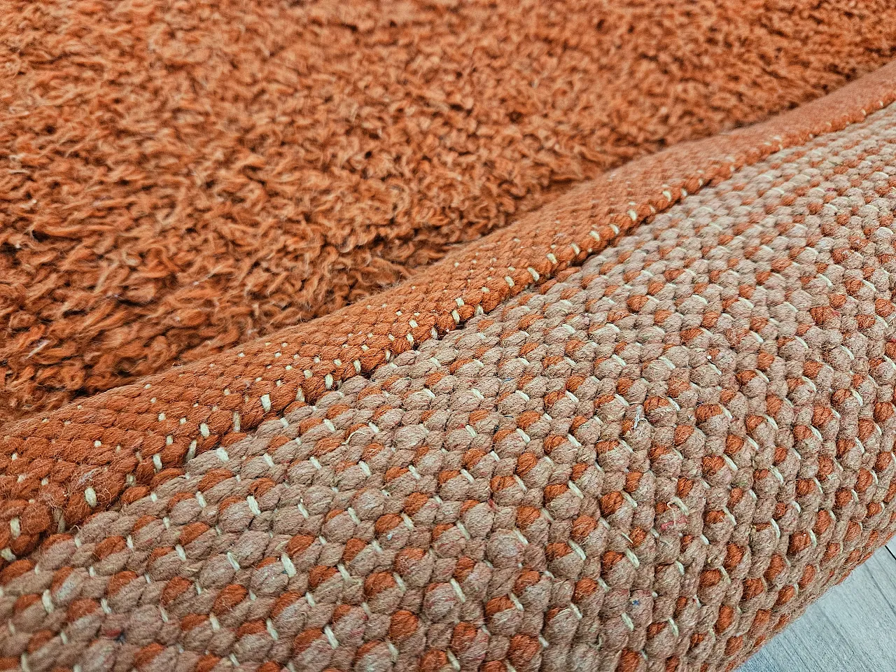 Rug Italian in red wool, 70s 10