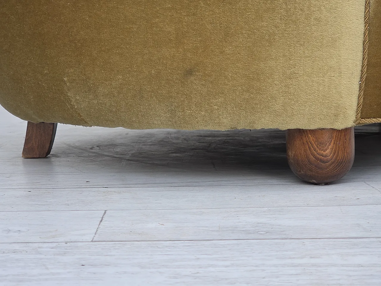 Danish 3-seater "Banan" sofa, light green furniture velour, oak, 1960s 7