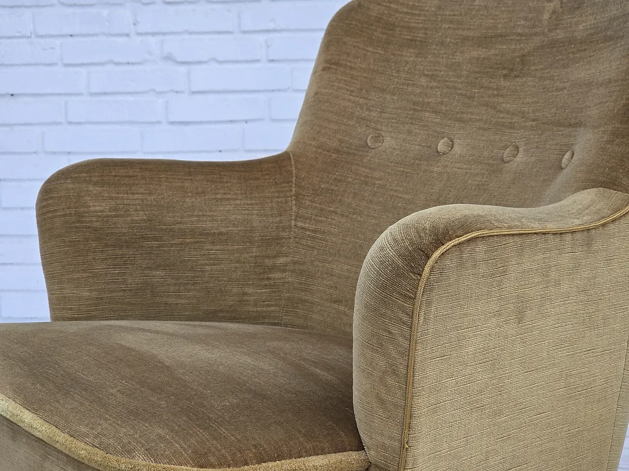 Danish lounge chair, light green velour, 1970s 13