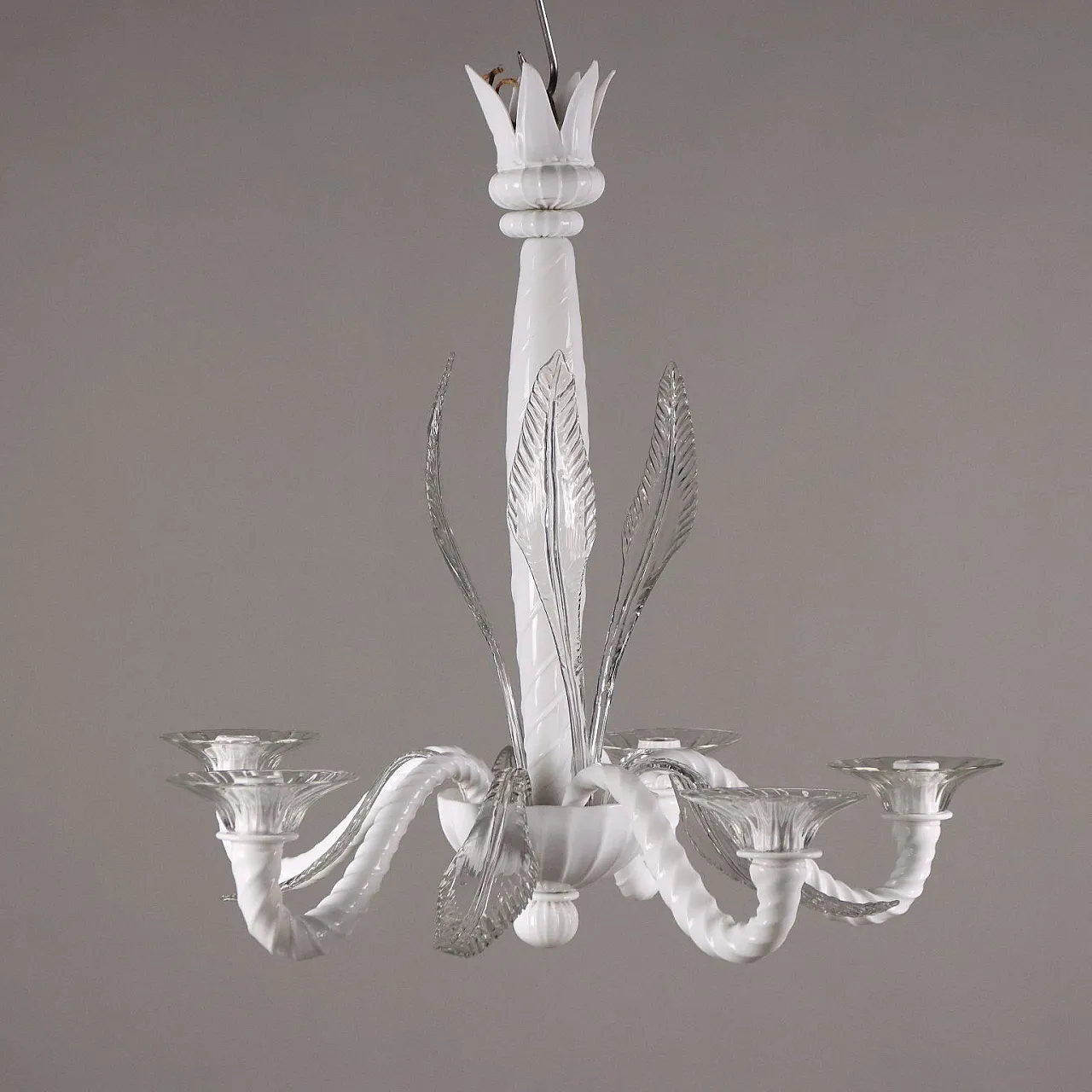 Lampadario a 5 luci in vetro di Murano soffiato e vetro opalino 1
