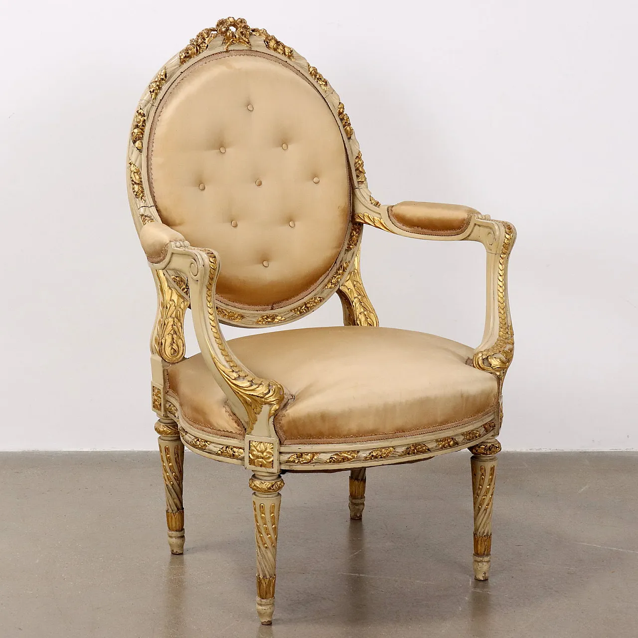 Lacquered and gilded wooden lounge, 20th century 5