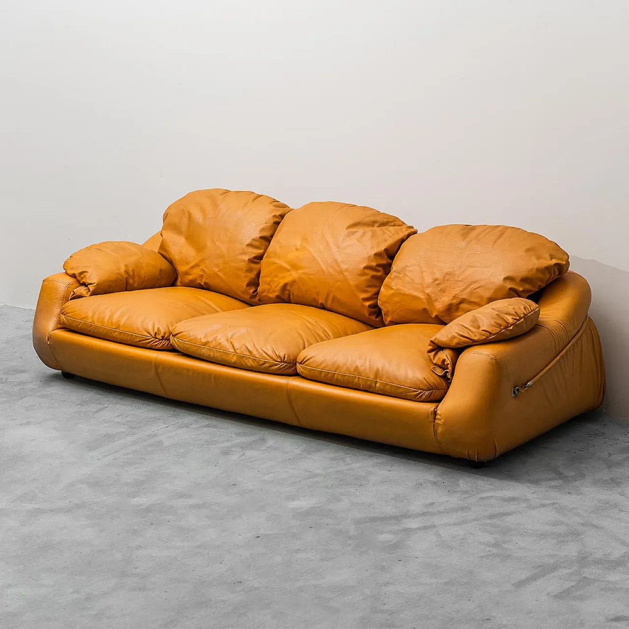 Divano 3 posti in pelle marrone, anni '70 1