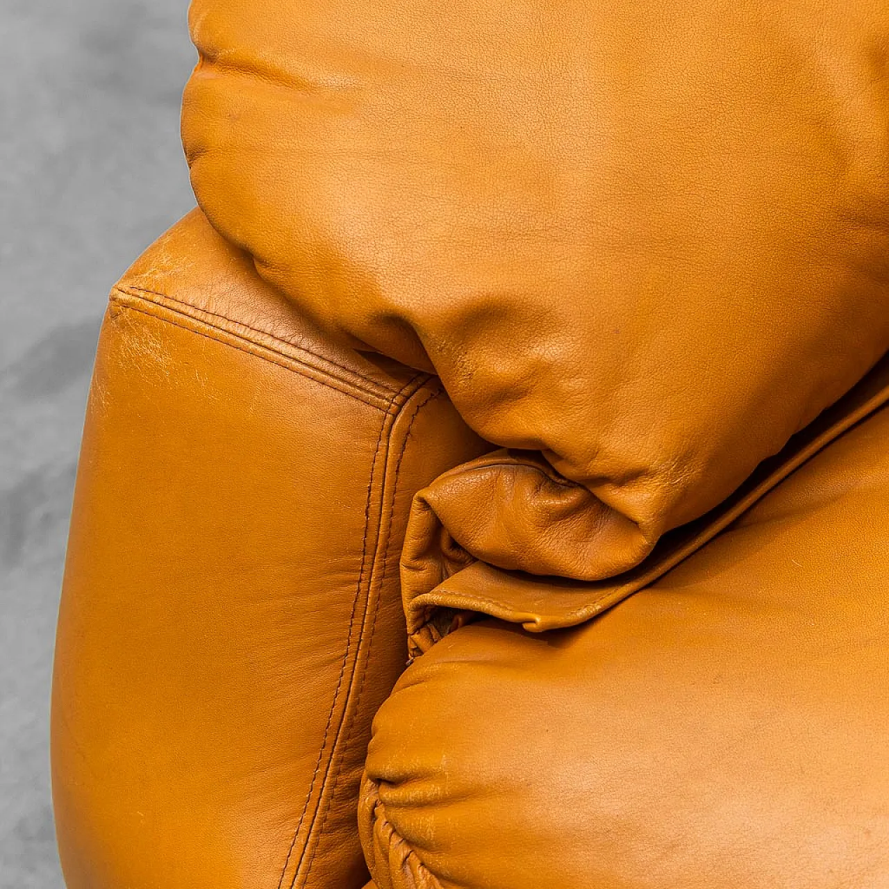 Divano 3 posti in pelle marrone, anni '70 8