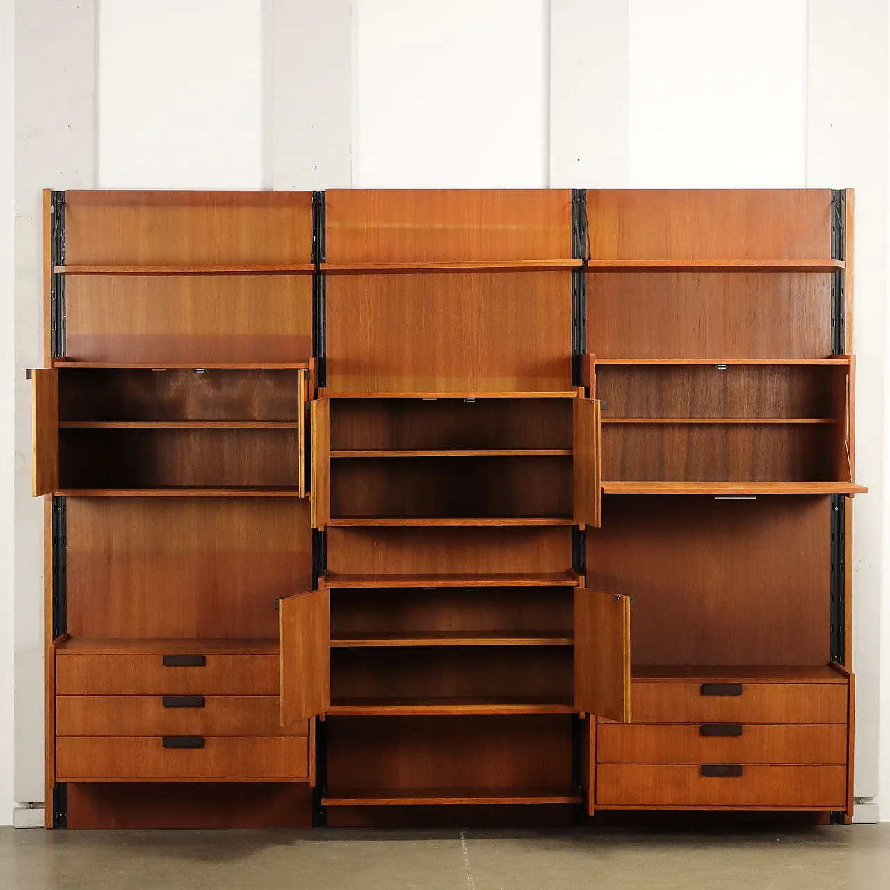 Wall bookcase in teak veneer, 1960s 3