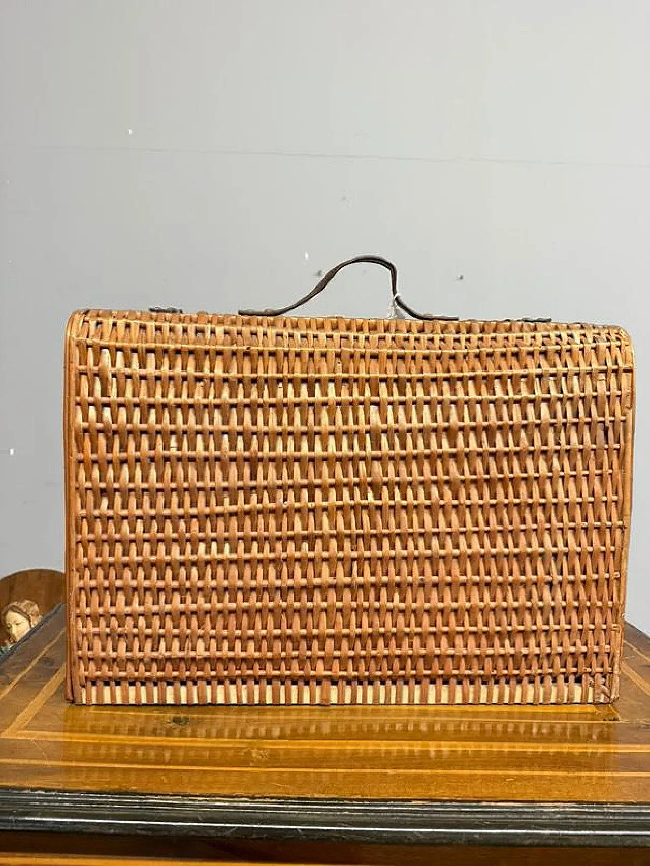 Old suitcase wicker, 50s 8