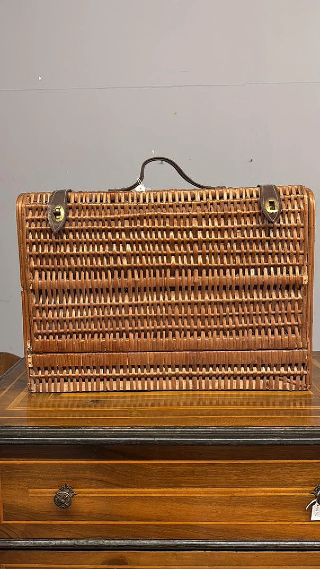 Old suitcase wicker, 50s 9