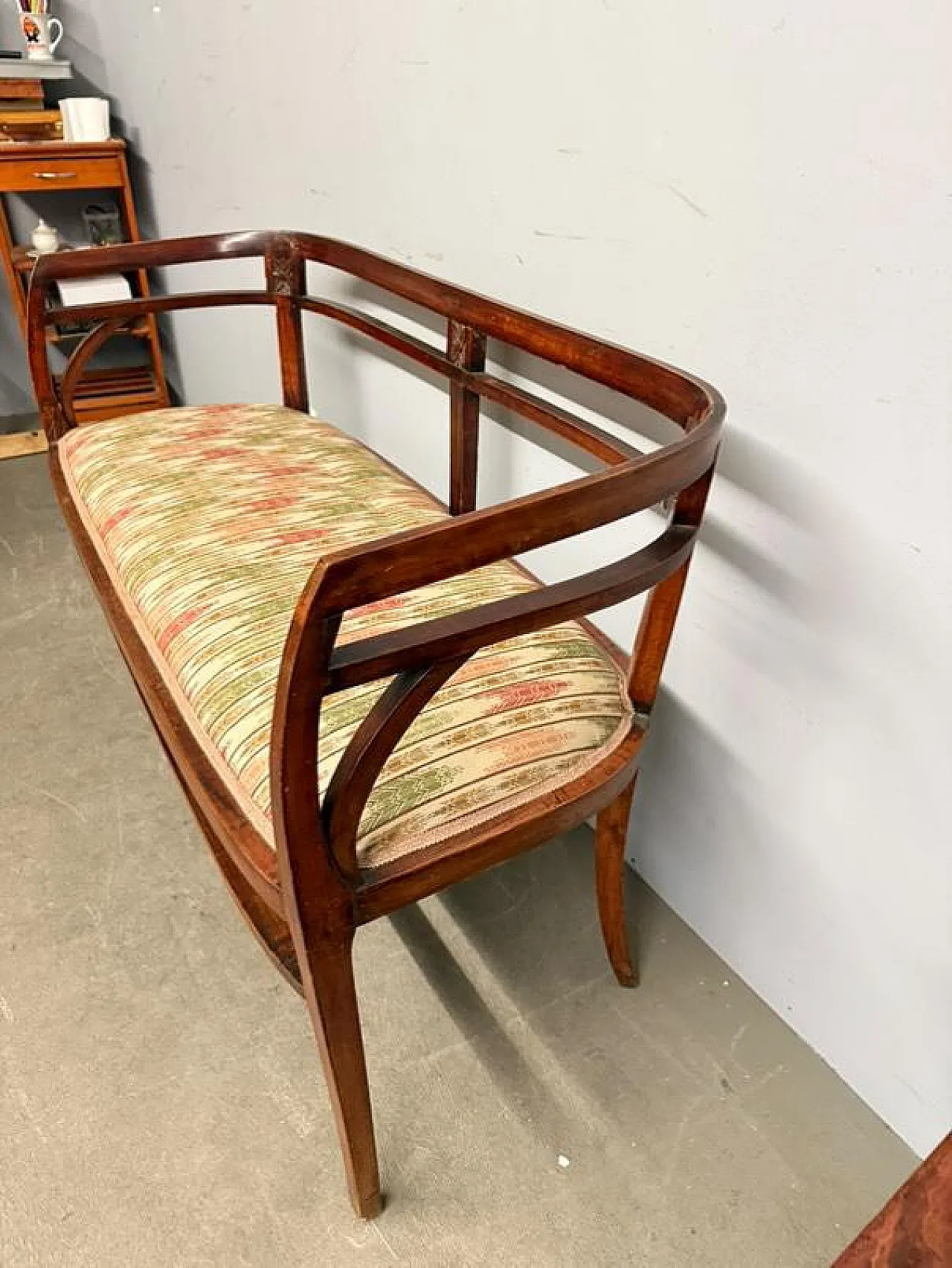 Liberty sofa in mahogany, 1930 5