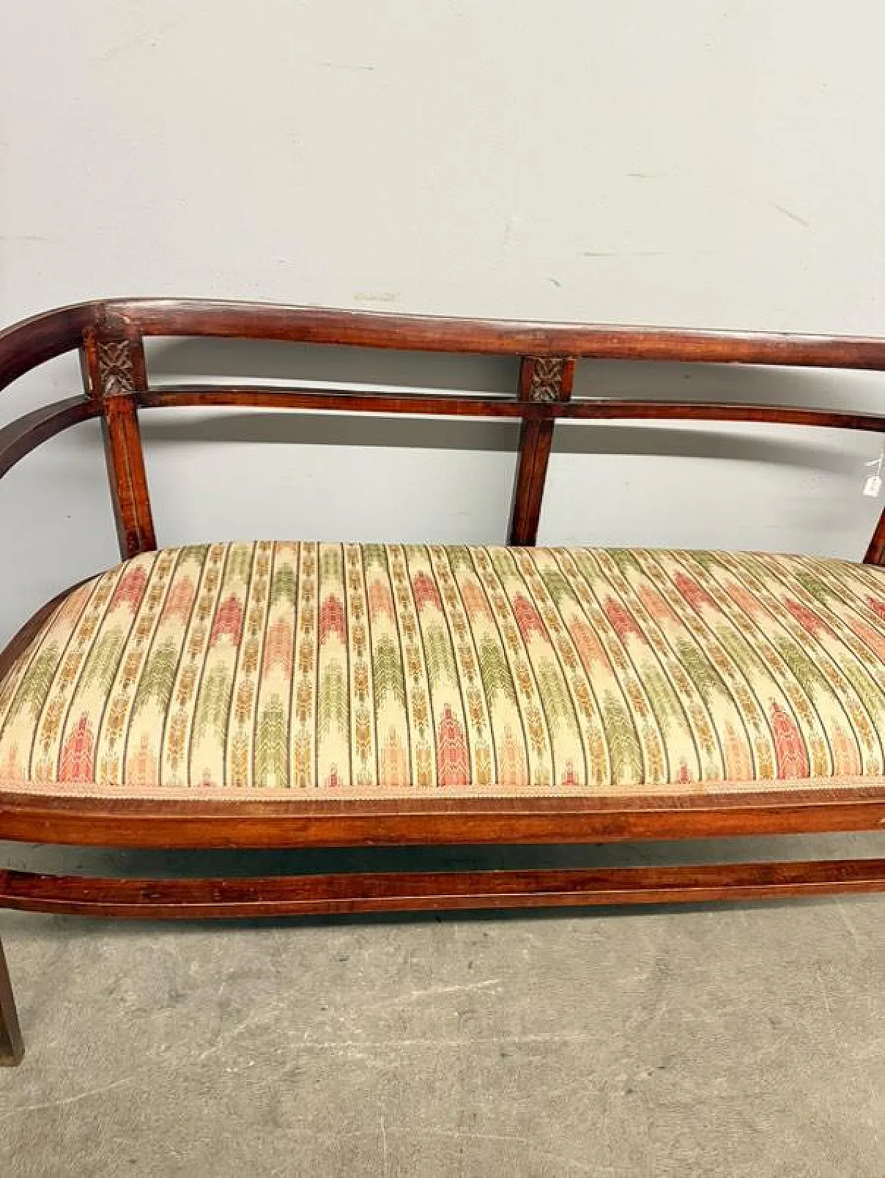Liberty sofa in mahogany, 1930 9
