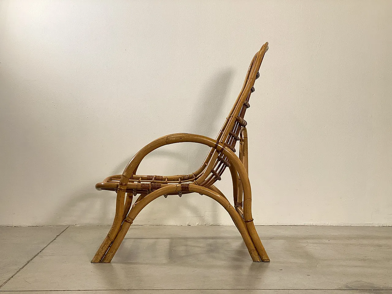 Coppia di poltrone in giunco e bambù, anni '70 9