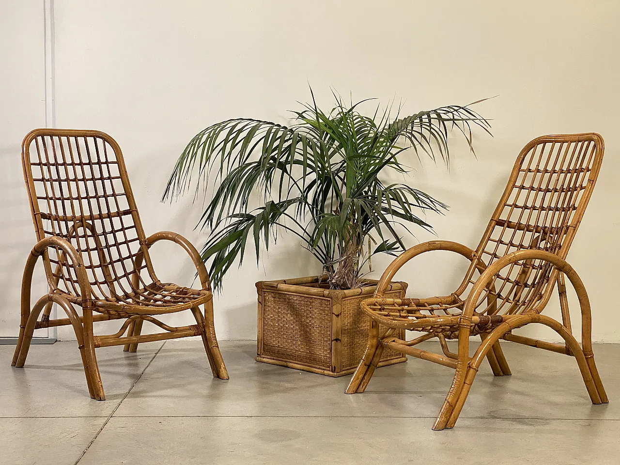 Coppia di poltrone in giunco e bambù, anni '70 12