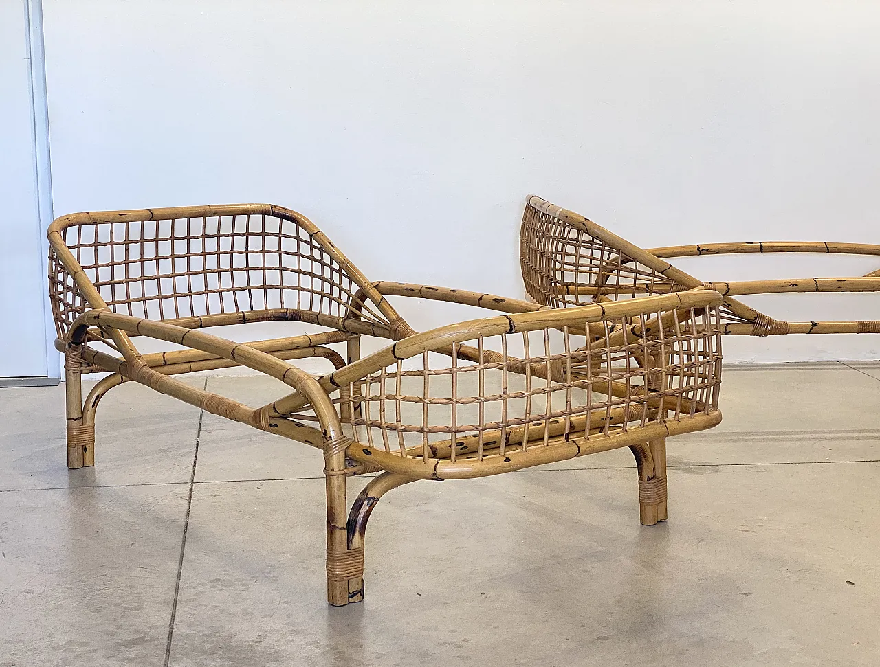 Pair of beds in rush and bamboo, 70s 11