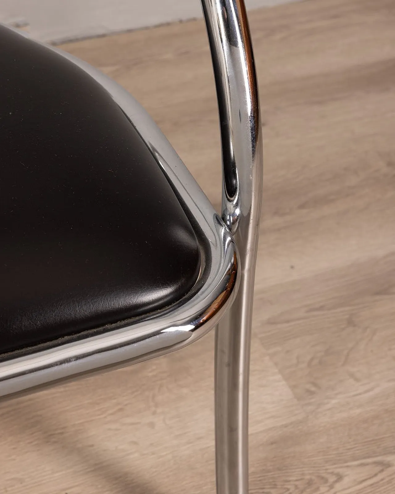 4 Sedie tripode, anni '70 6