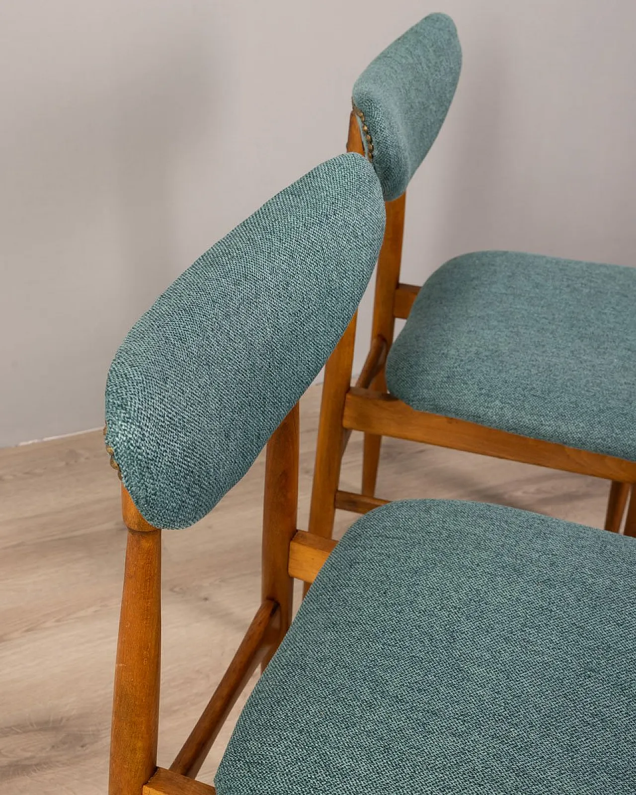 4 Chairs in green fabric, 1960s 5