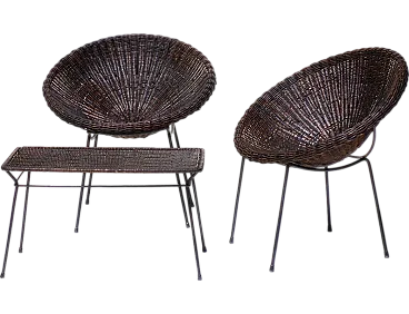 Coppia di poltrone in vimini con tavolino, anni '50