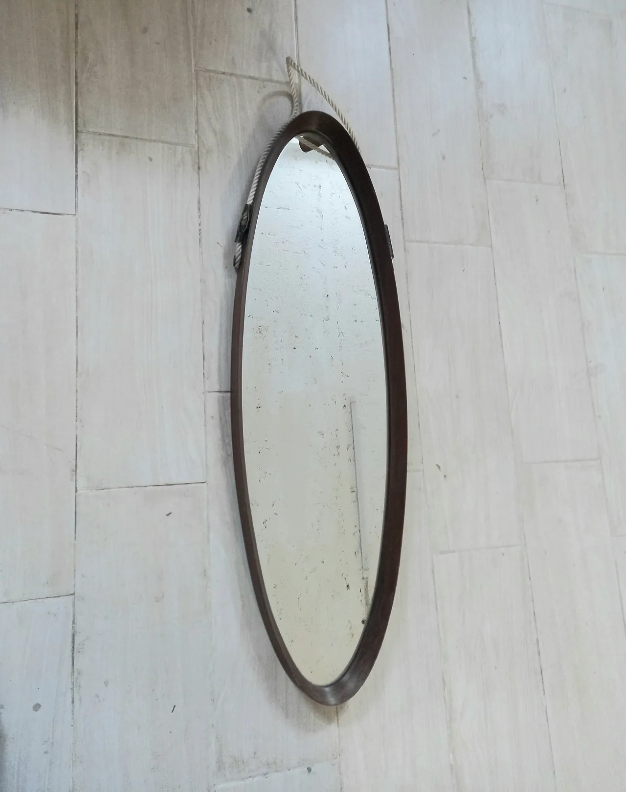 Specchio da parete ovale in palissandro, anni '60 1