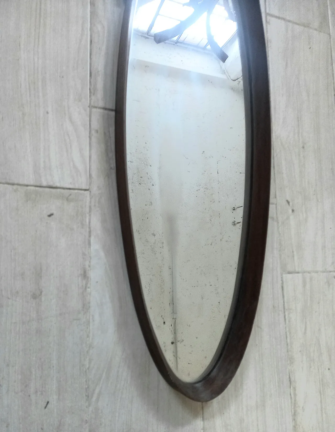 Specchio da parete ovale in palissandro, anni '60 3