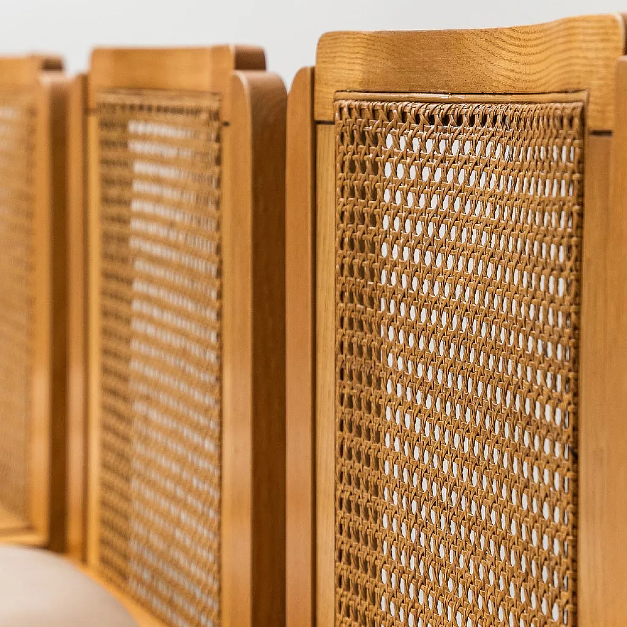 Set 4 wooden chairs, Vienna and velvet straw, 70s 2