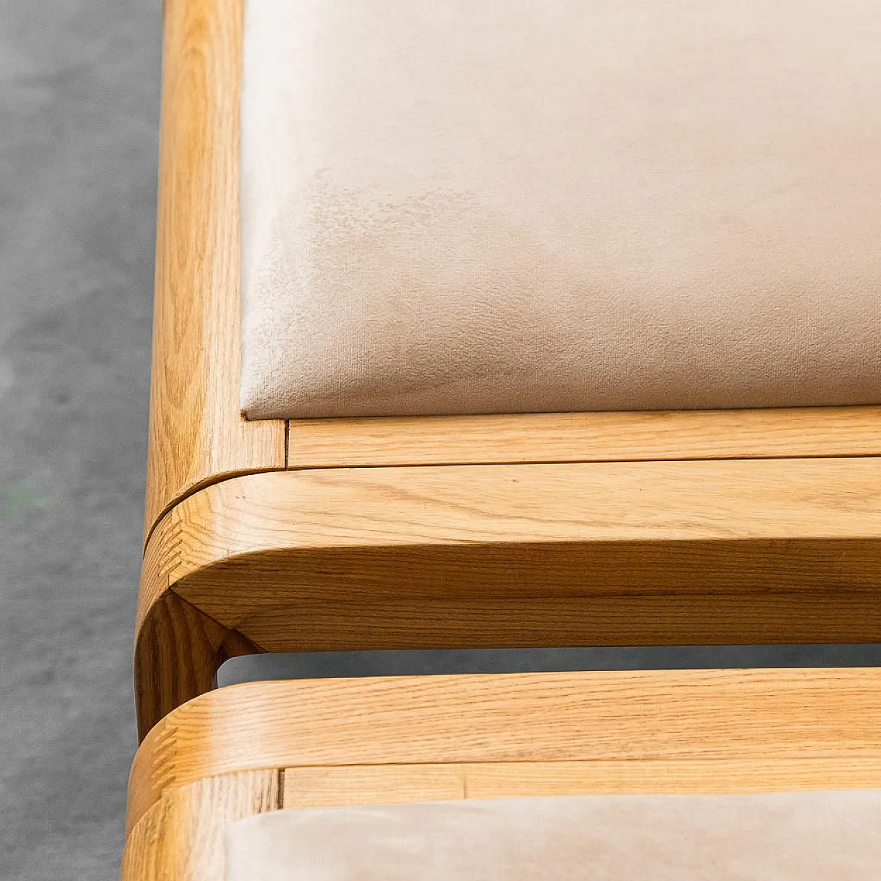 Set 4 wooden chairs, Vienna and velvet straw, 70s 11