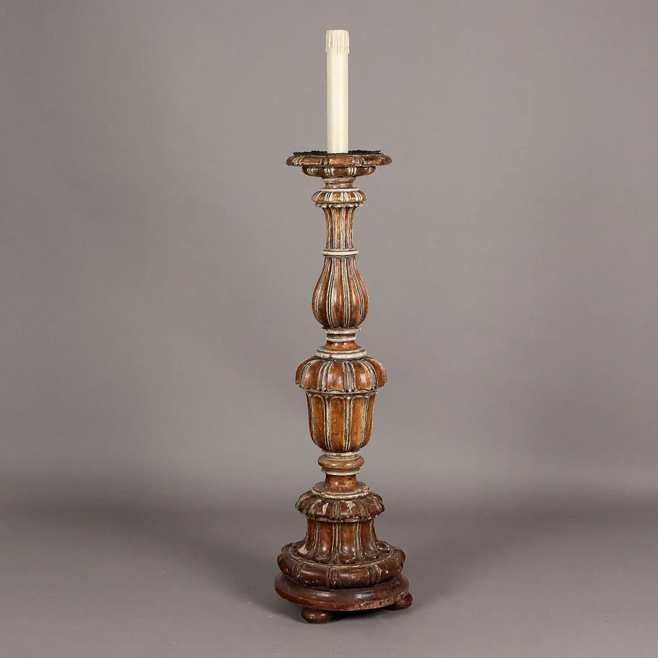 Lacquered and carved wooden floor lamp, 19th century 1