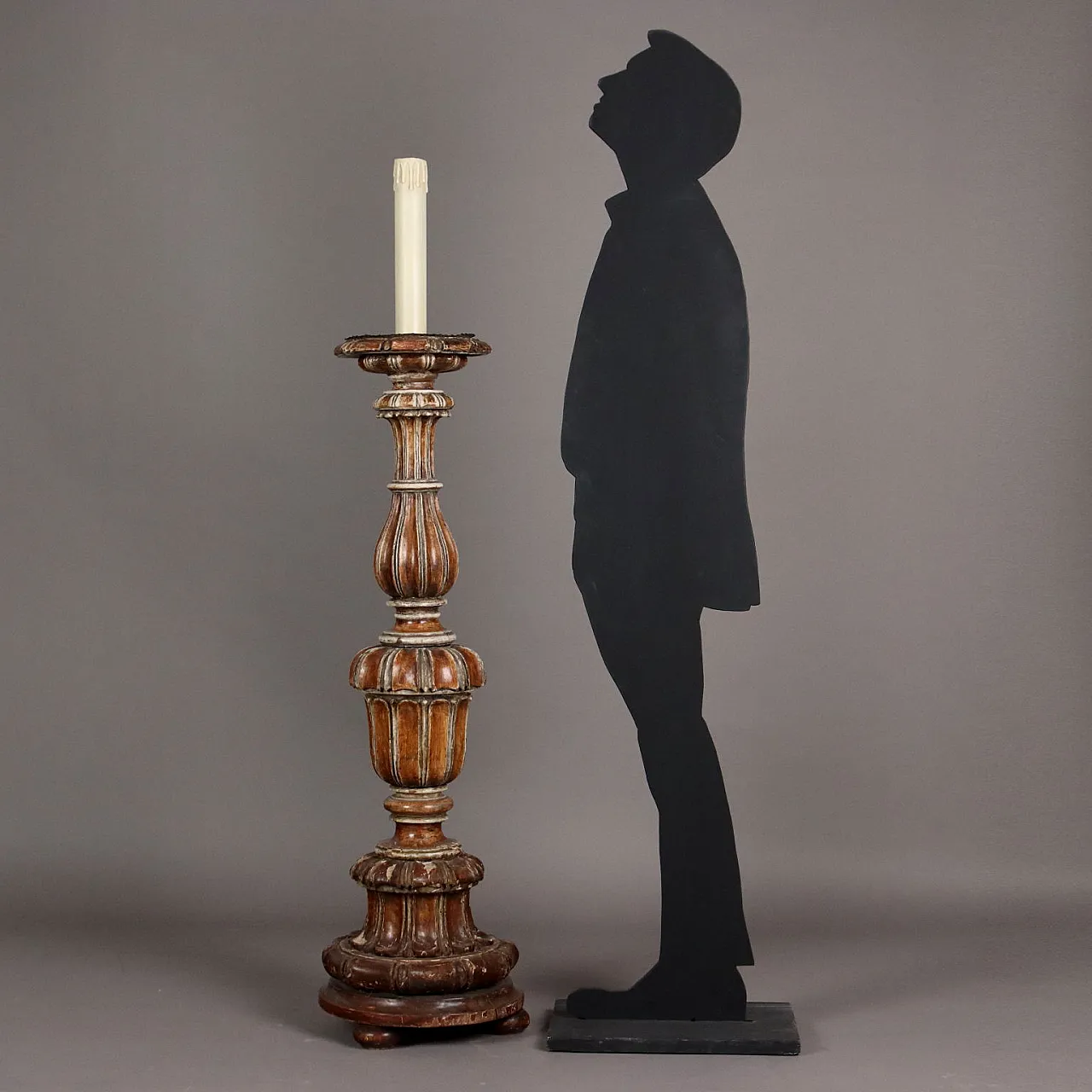 Lacquered and carved wooden floor lamp, 19th century 2
