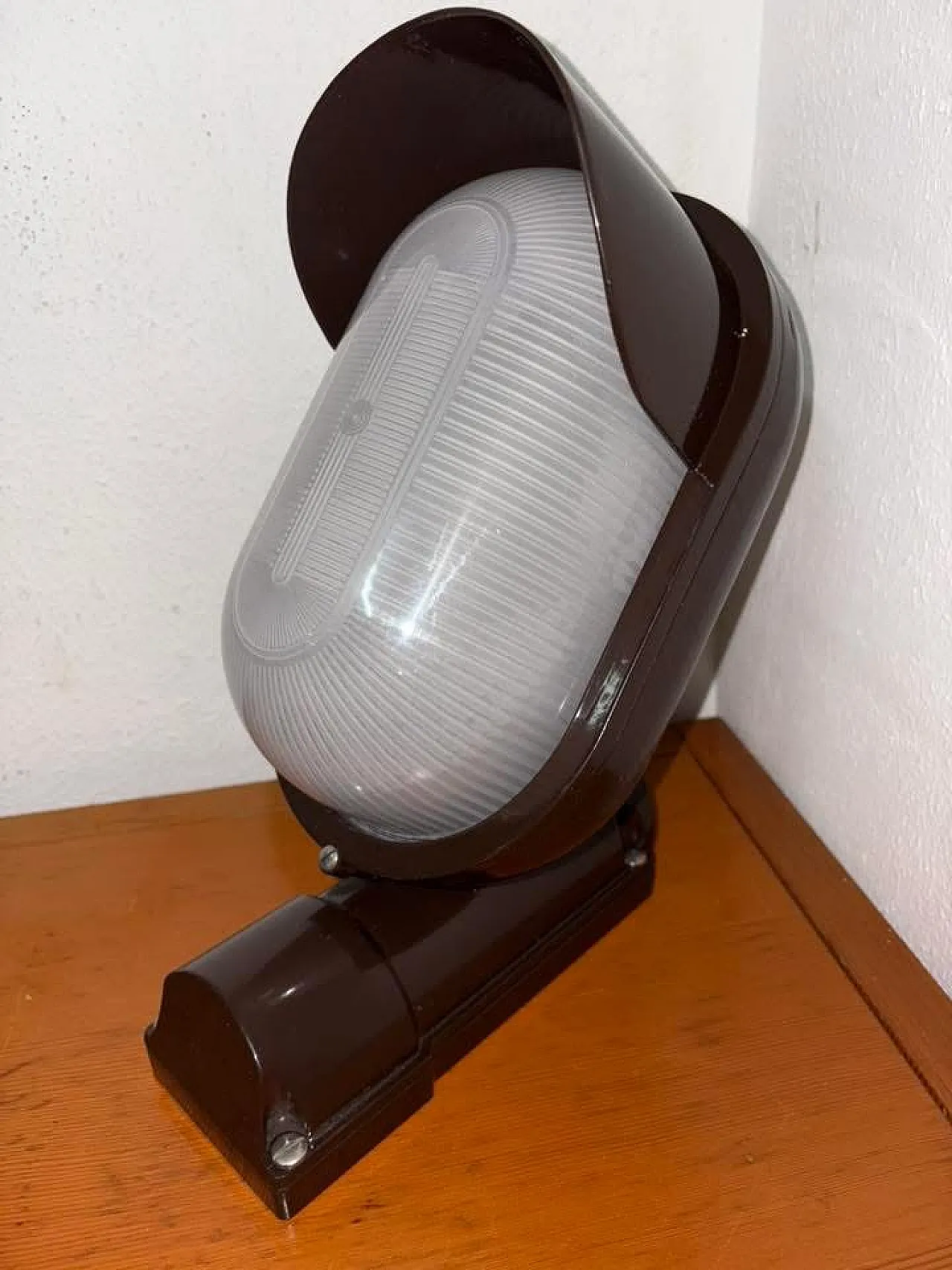 Lampada in metallo per esterno, anni '70 4