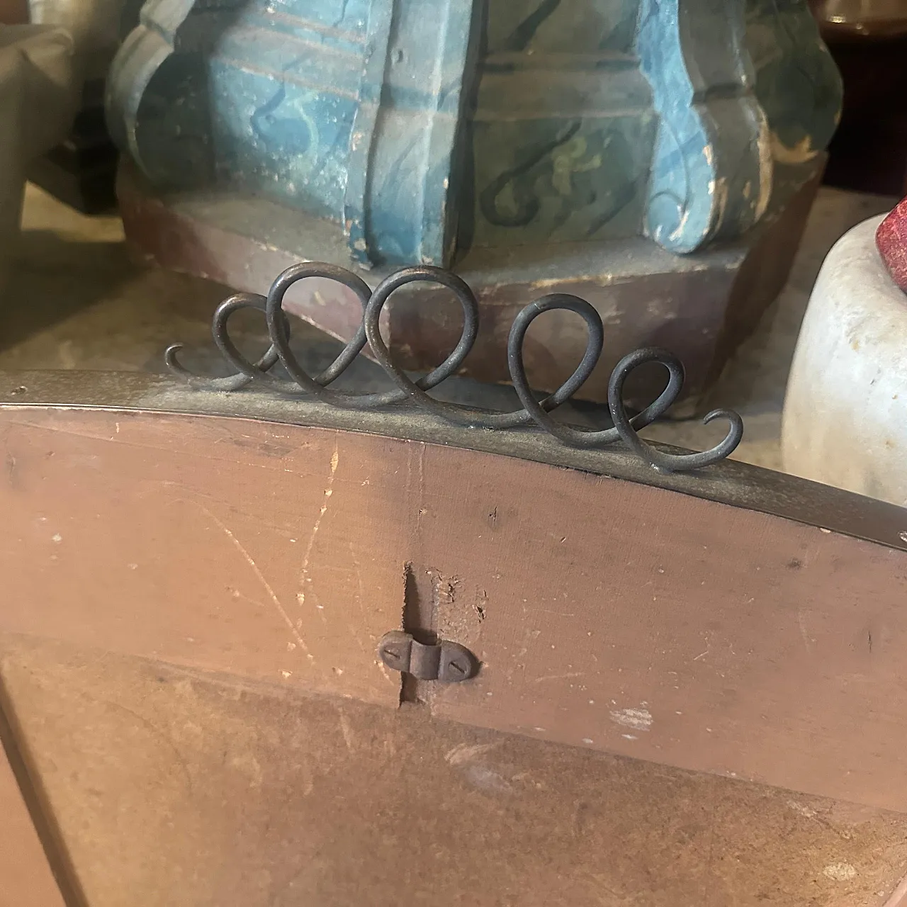 Specchio a forma di scudo in ottone massiccio di Gio Ponti, anni '50 12