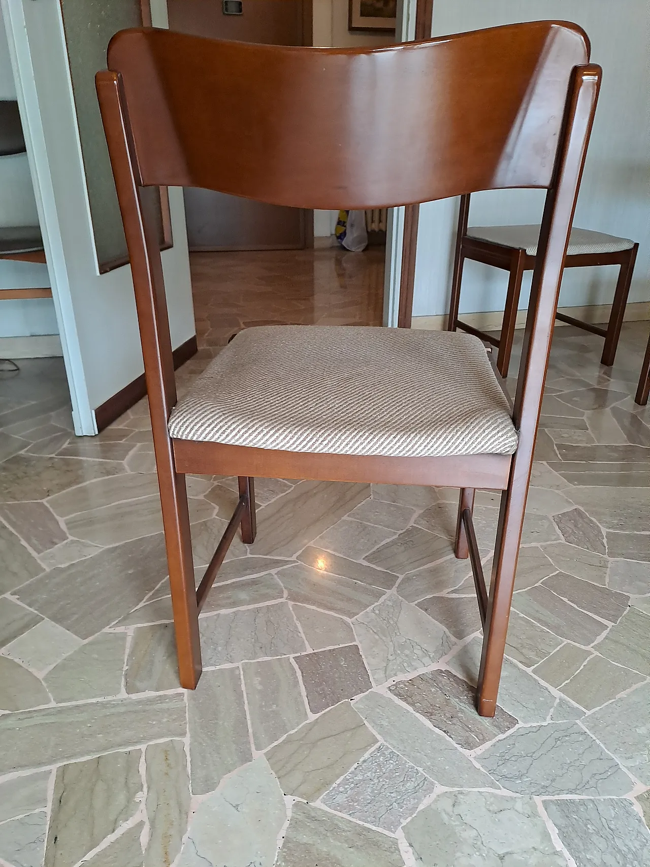 4 wooden chairs, 70s 6