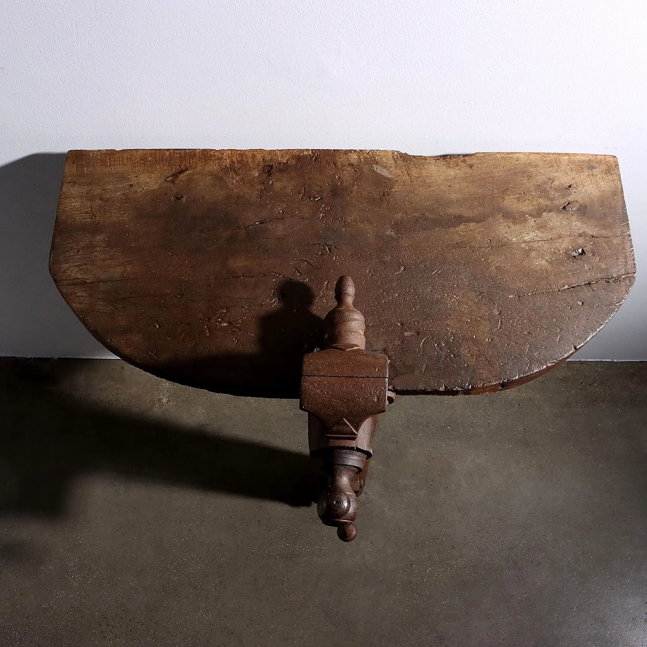 Consolle in quercia con morsa in ferro battuto, '900 10