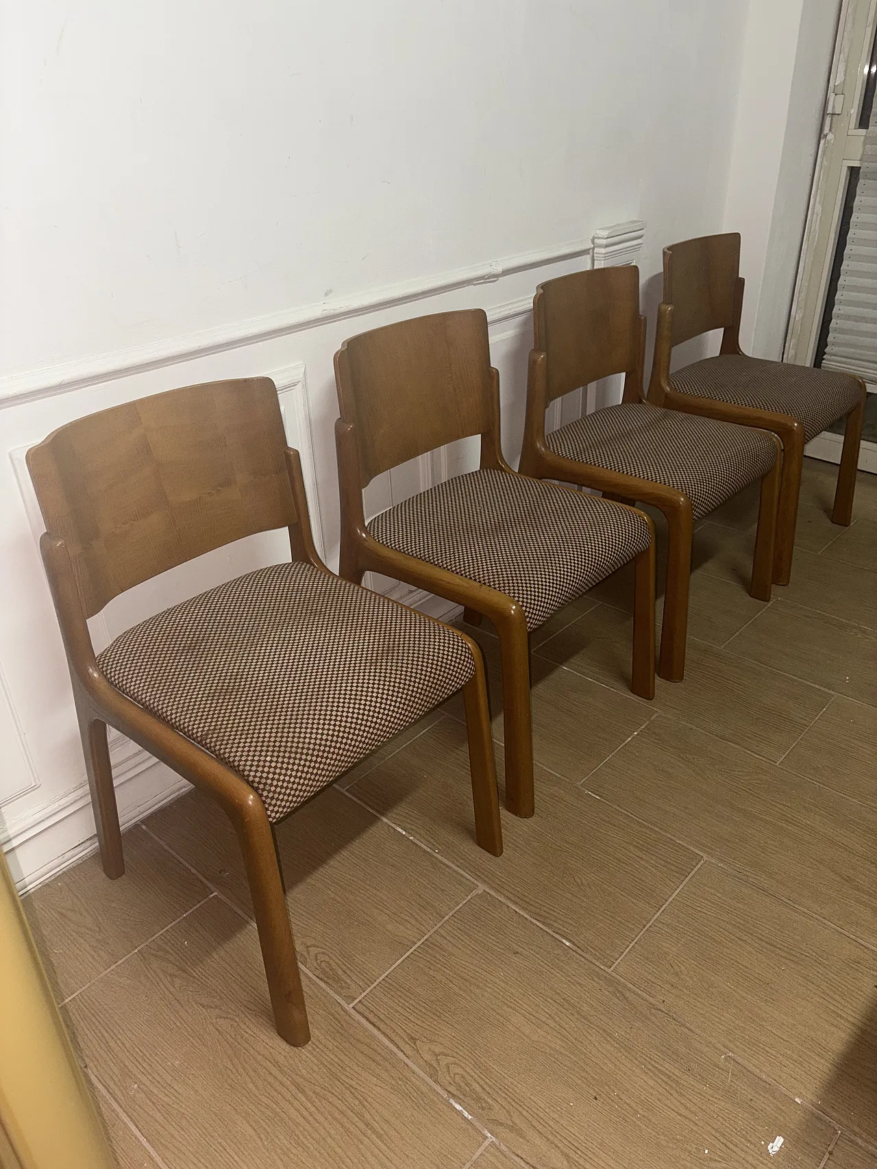 Sedie in legno anni 60 4