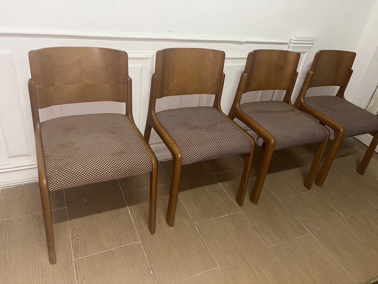 Sedie in legno anni 60 5