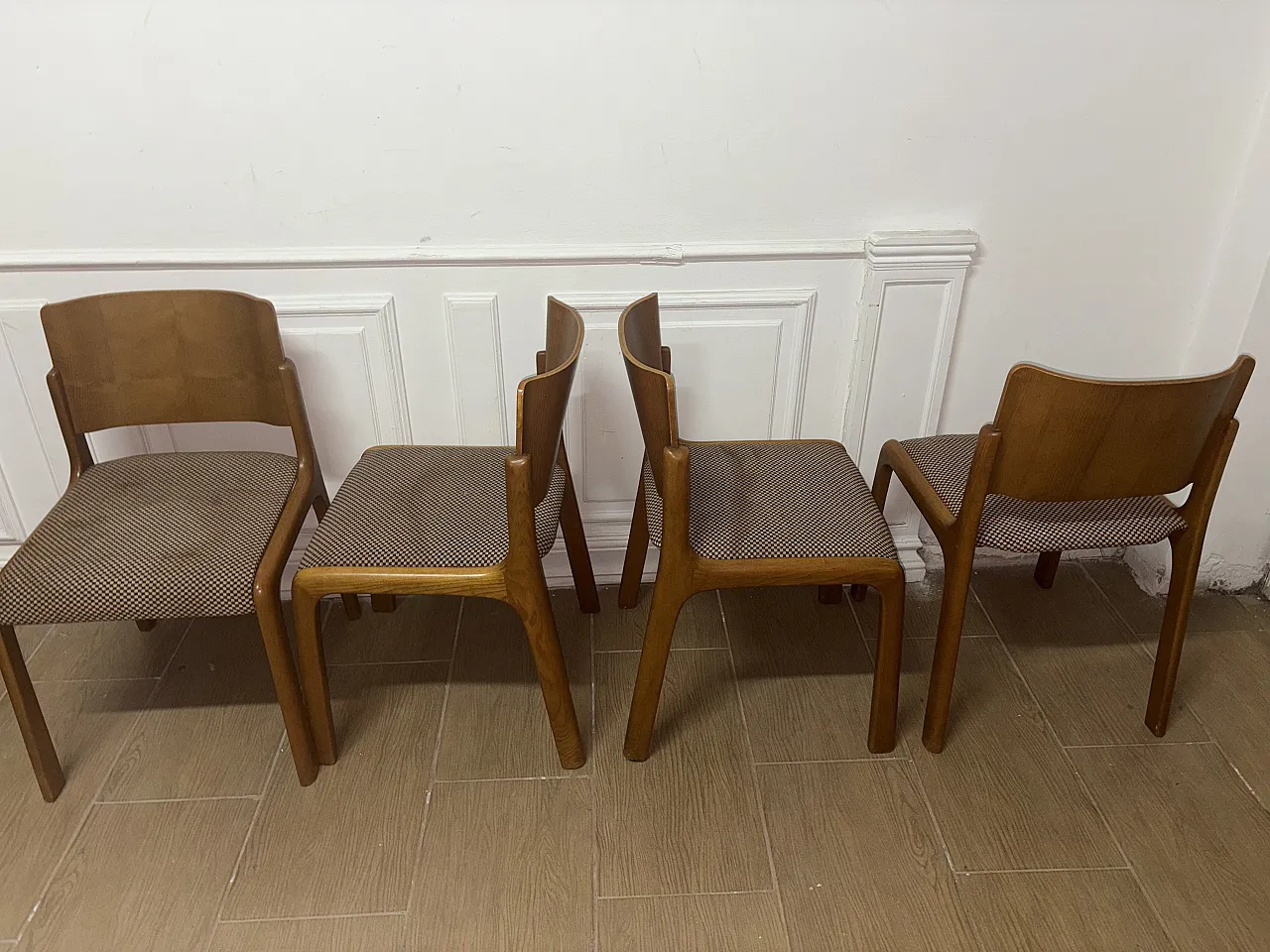 Sedie in legno anni 60 9