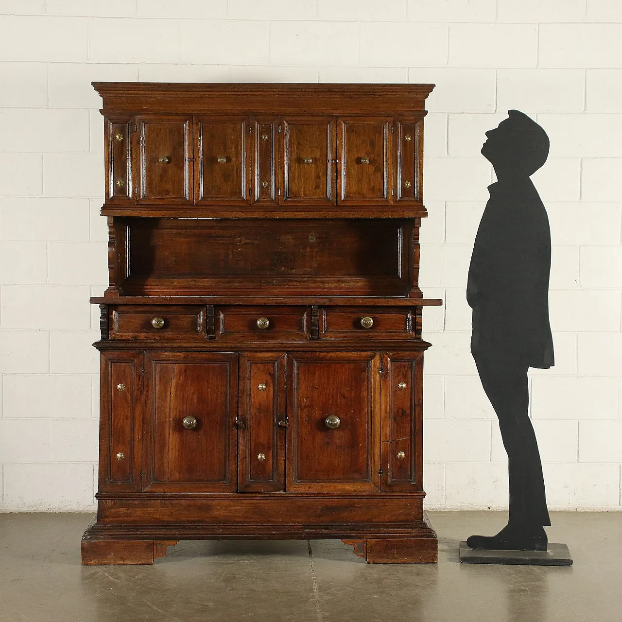 Baroque sideboard in walnut and poplar wood, 18th century 2