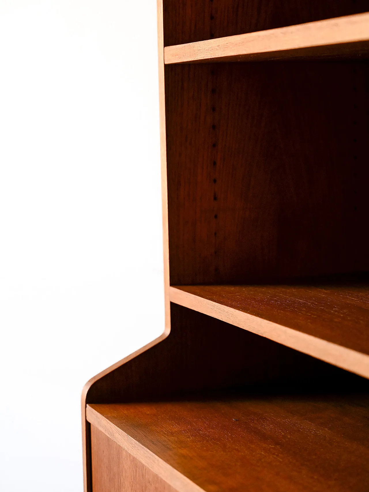 Scandinavian library in teak with doors doors 9