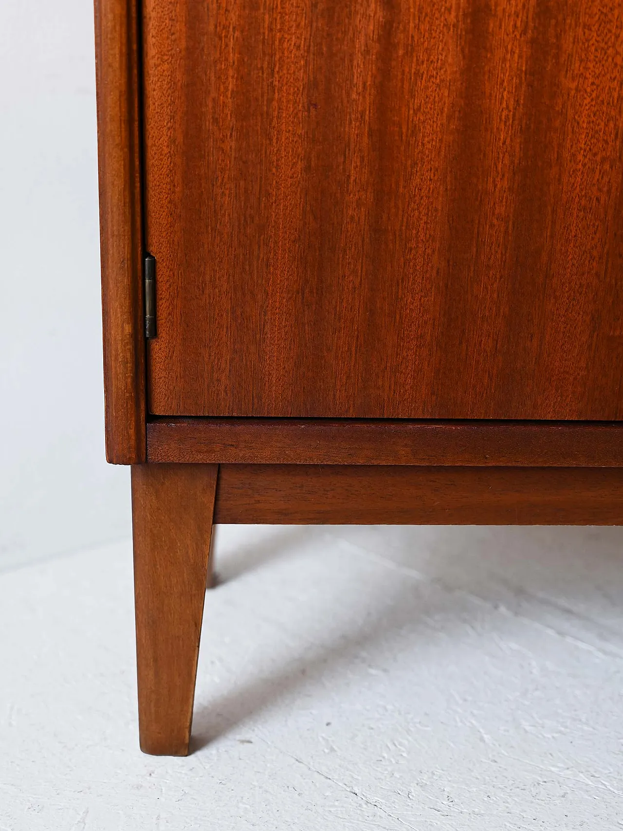 Libreria scandinava a parete in teak, fine anni '50 8