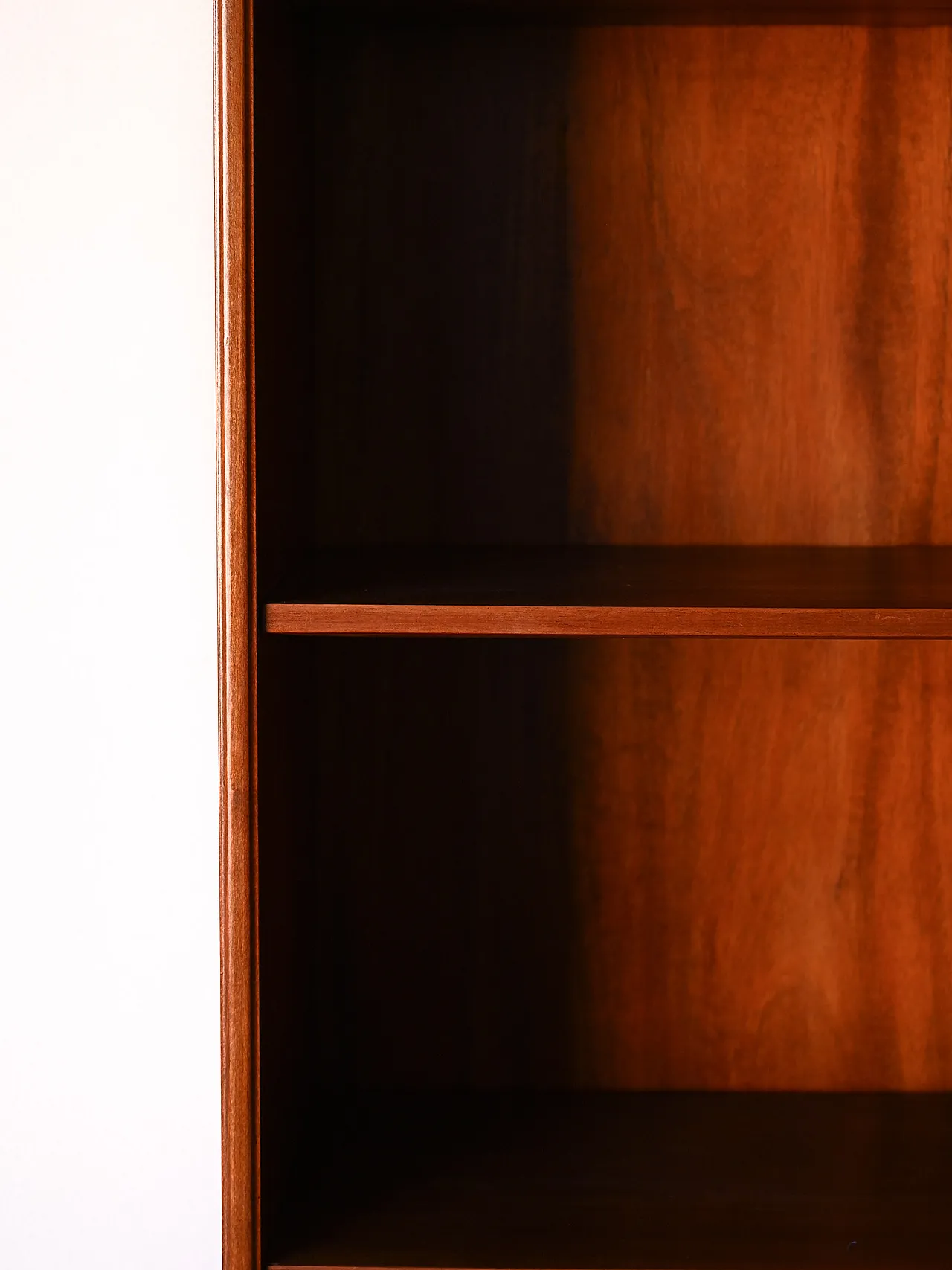 Libreria scandinava a parete in teak, fine anni '50 9