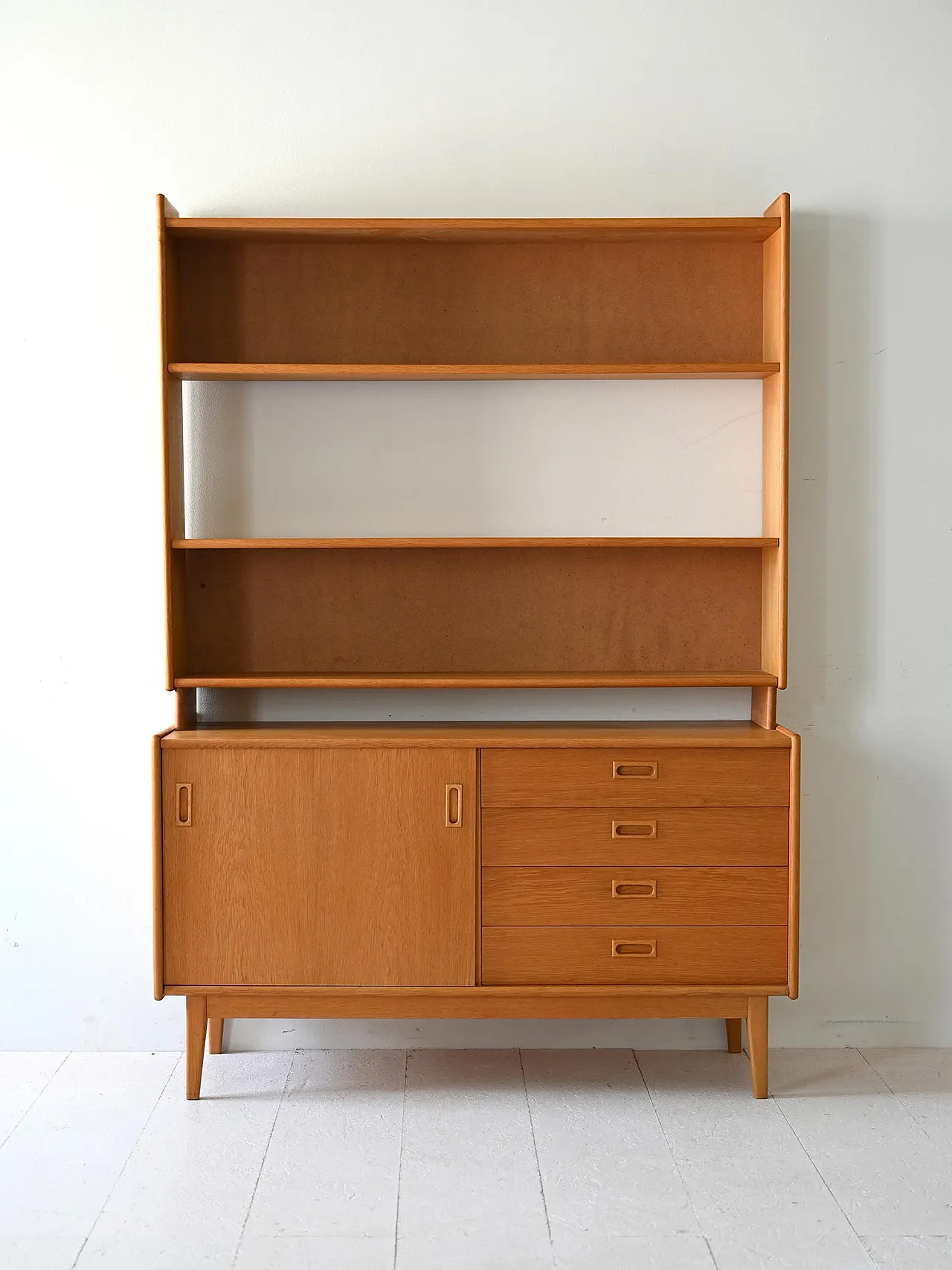 Scandinavian bookcase in oak, 60s 2