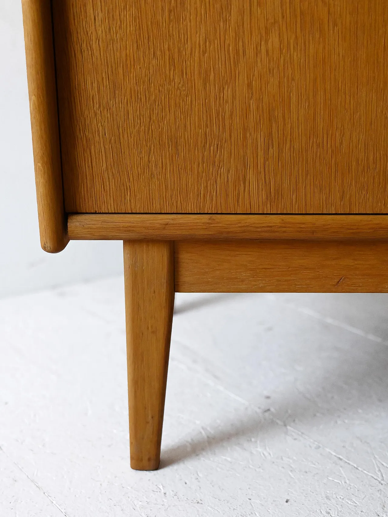 Scandinavian bookcase in oak, 60s 7