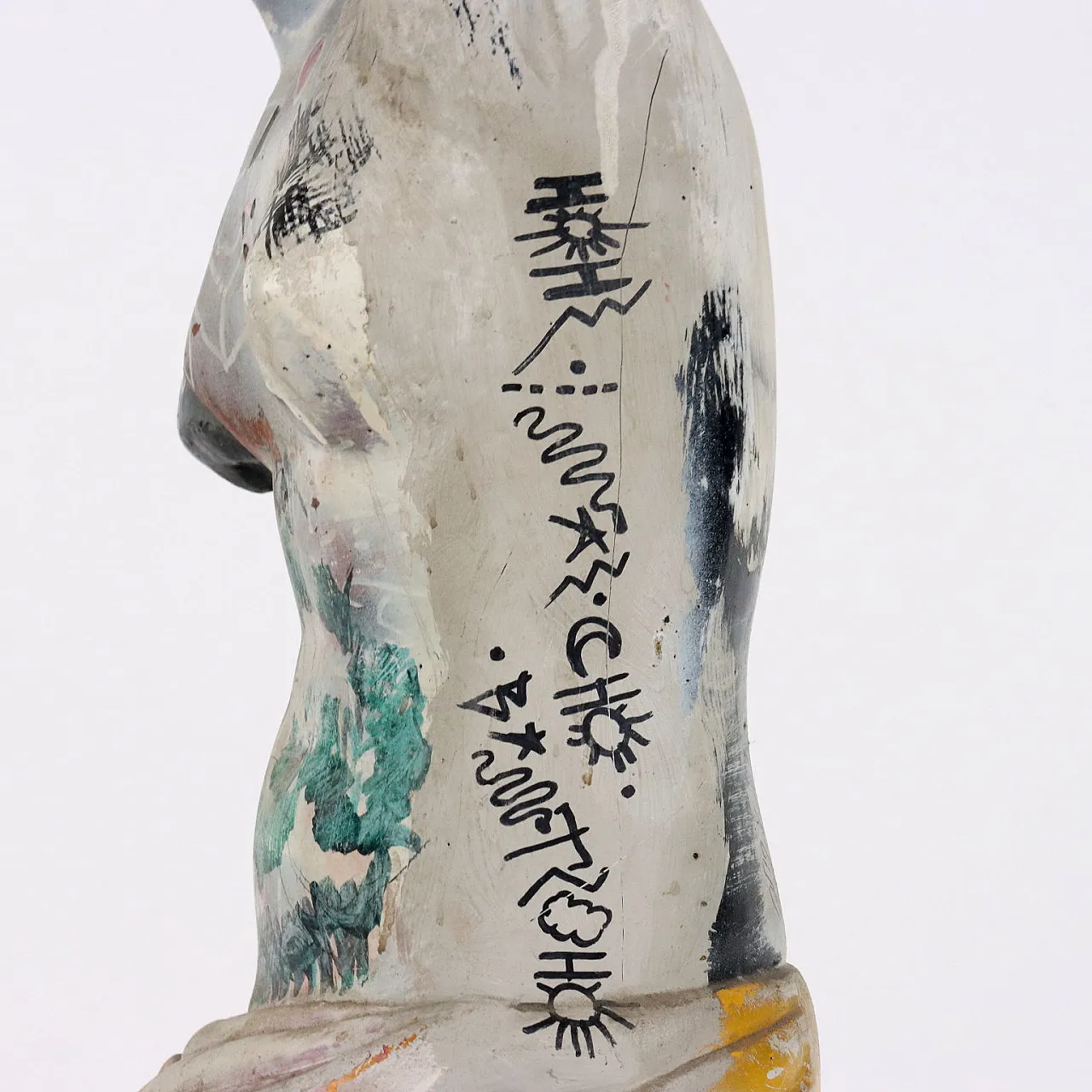 Venus de Milo-shaped column in Pop Art style 10